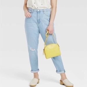 Universal Thread Light Blue Boyfriend Jeans 16/33  distressed 100% cotton taper